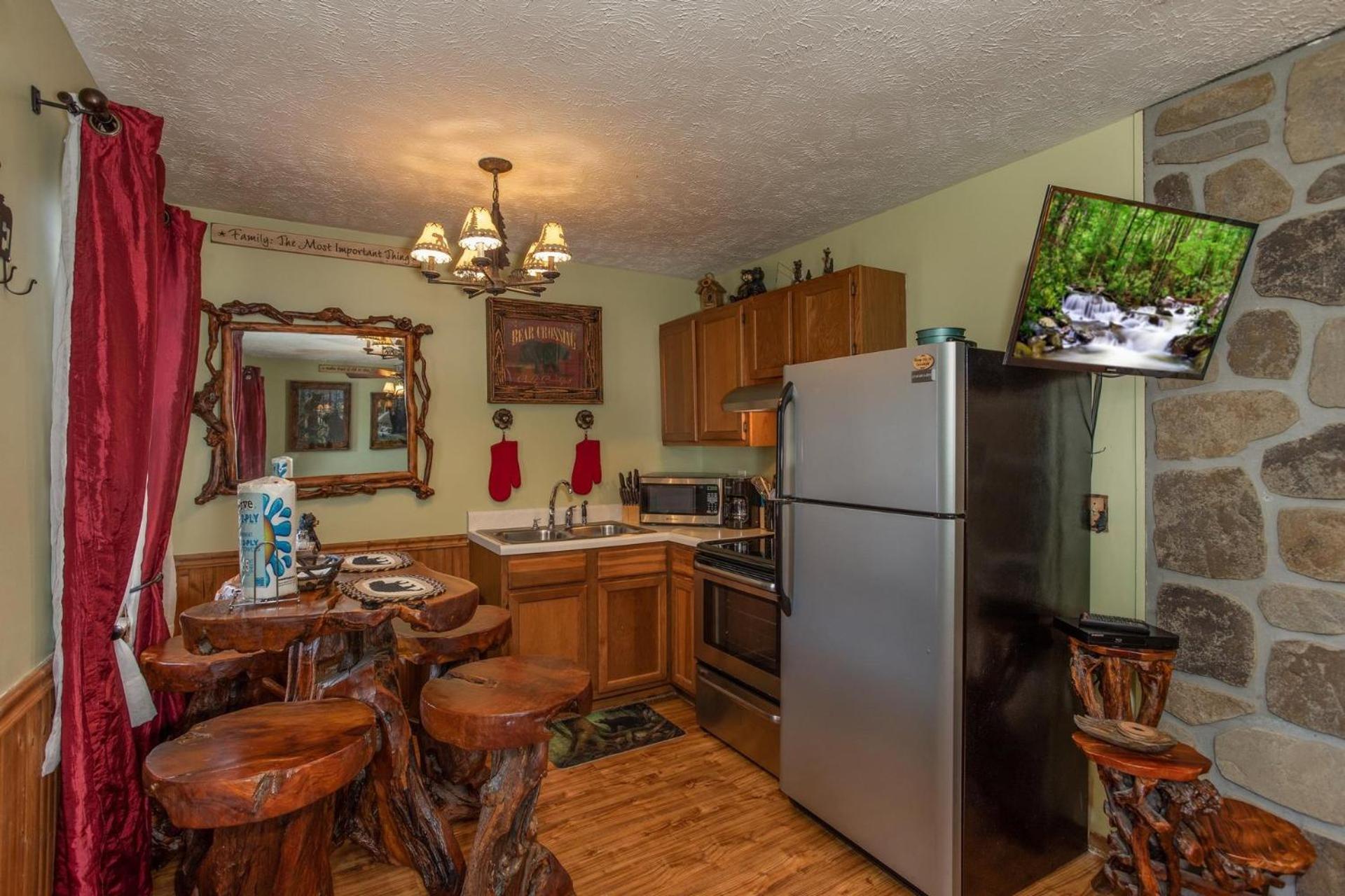 Bear Mountain Hollow-Free Dollywood Ticket- Cozy Cabin With A Hot Tub, Arcade & Deck Close To Town Pigeon Forge Exterior foto